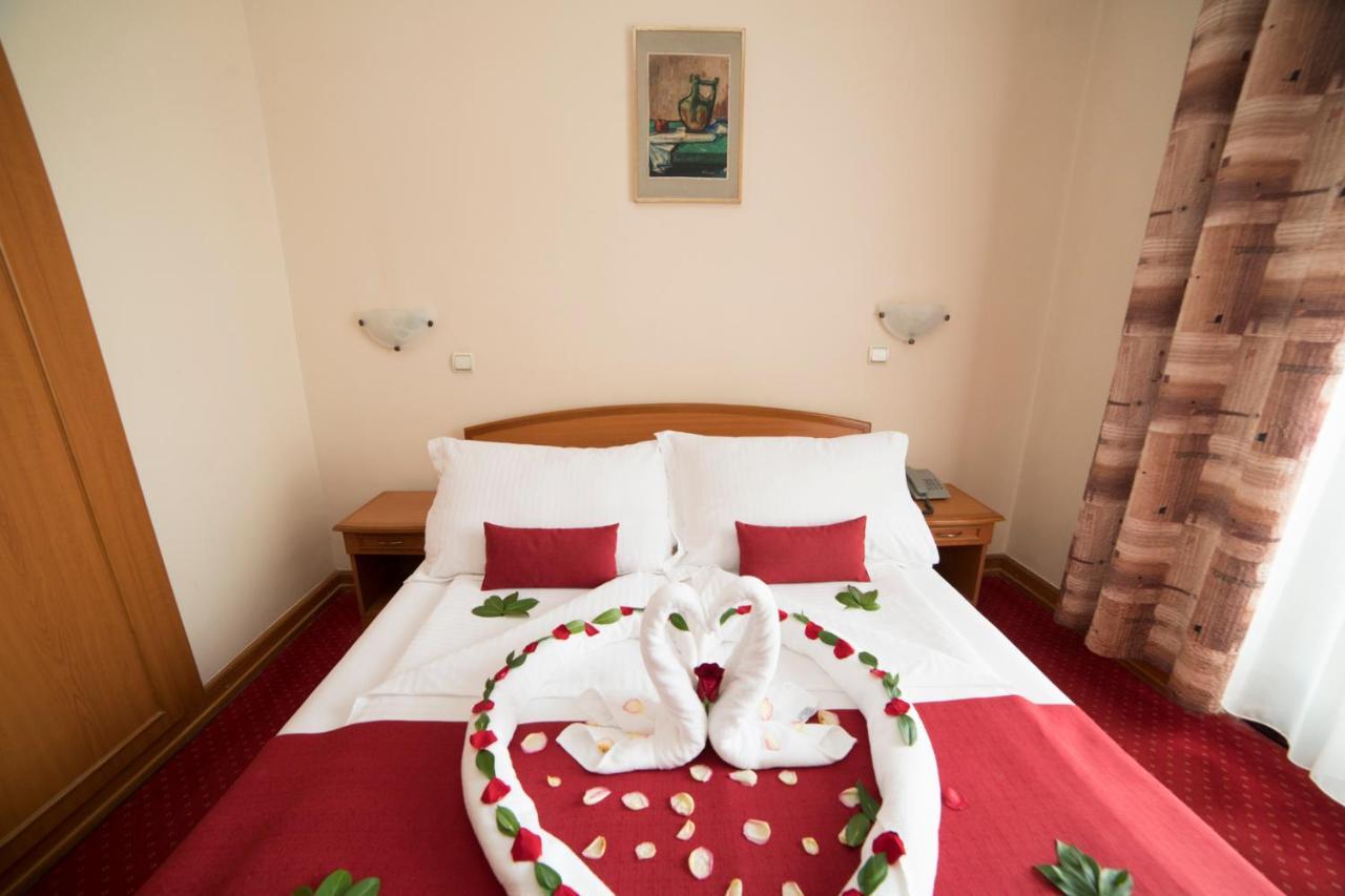 Hotel Kasina Beograd Bagian luar foto