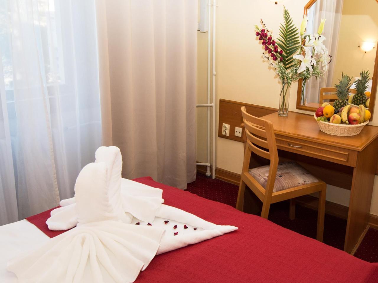 Hotel Kasina Beograd Bagian luar foto