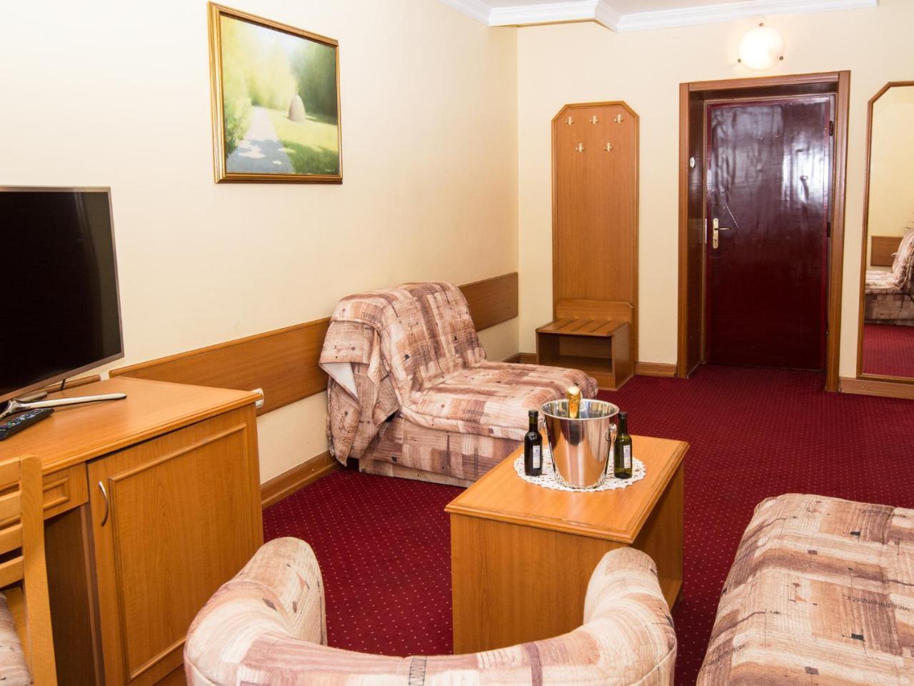Hotel Kasina Beograd Bagian luar foto